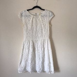 Short Sleeve Knee Length White Lace Dress